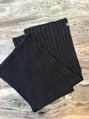 UGG Wool Blend Black Cable Knit Scarf